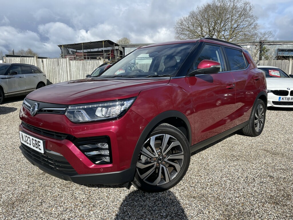 SsangYong Tivoli Suv 1.5 P Ultimate Nav 202323 Red #3