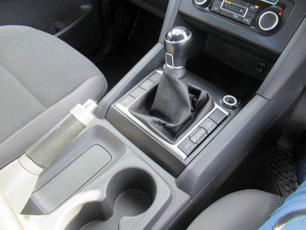 Volkswagen Amarok 2L Trendline Beige #5