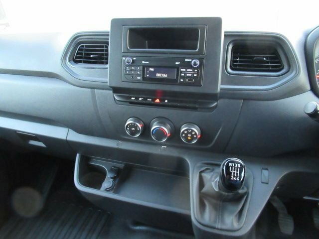 Renault Master Mpv YR70RFL White #4