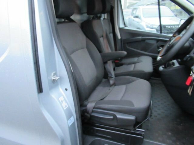 Renault Trafic 2L Business CA22JKF Grey #3