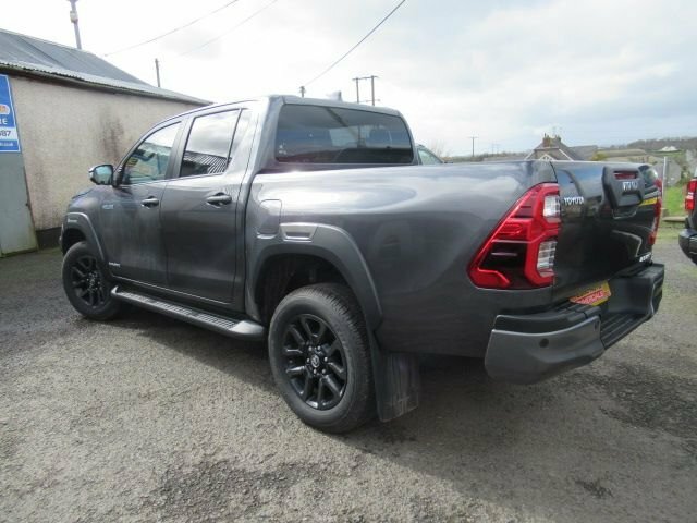 Toyota HILUX 2.8L Invincible X Grey #2