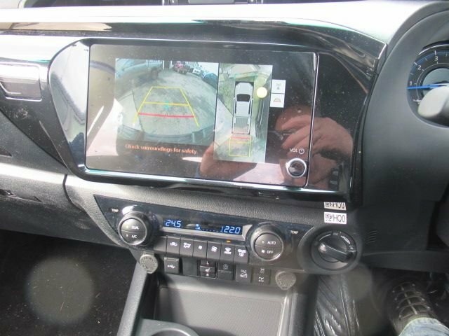 Toyota HILUX 2.8L Invincible X Grey #5