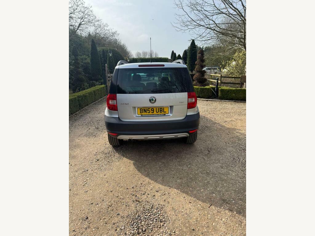 Skoda Yeti 2.0 Tdi Elegance 4Wd Euro 5 Silver #6