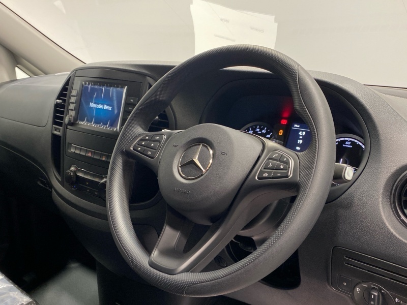 Mercedes-Benz Vito 66 Progressive L2 White #3