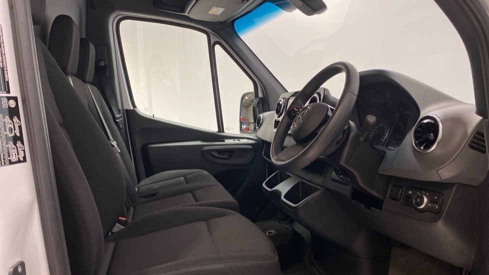 Mercedes-Benz eSprinter 314 L3 Pro White #5