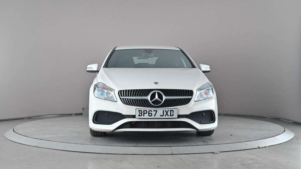 Mercedes-Benz A Class A160 Amg Line 2018 BP67JXD White #2