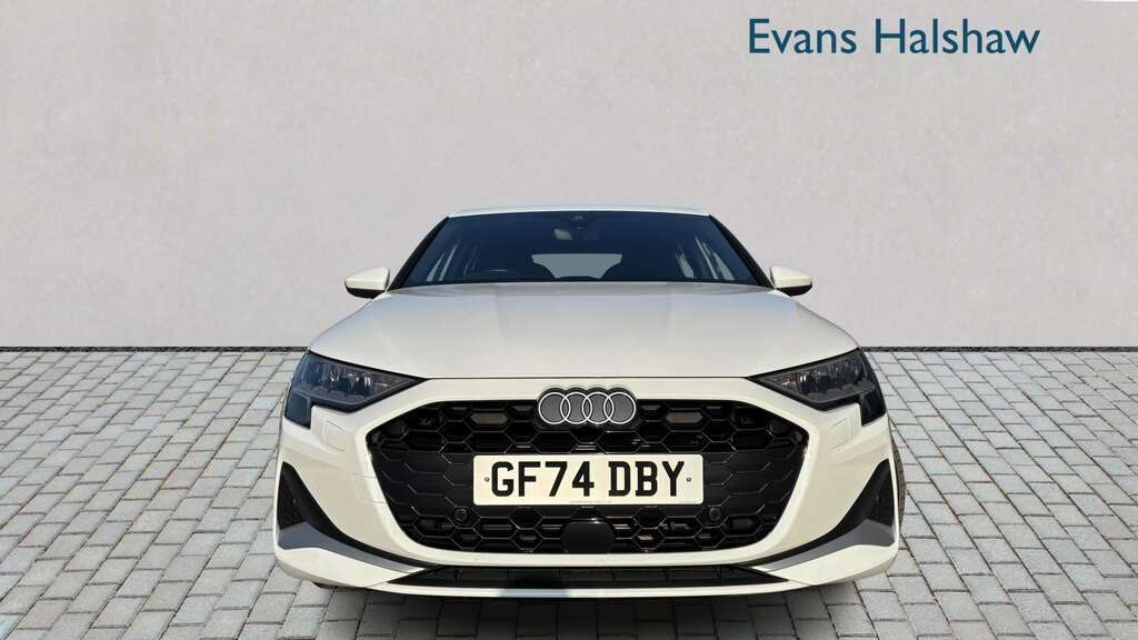 Audi A3 30 Tfsi Sport 2024 GF74DBY White #3