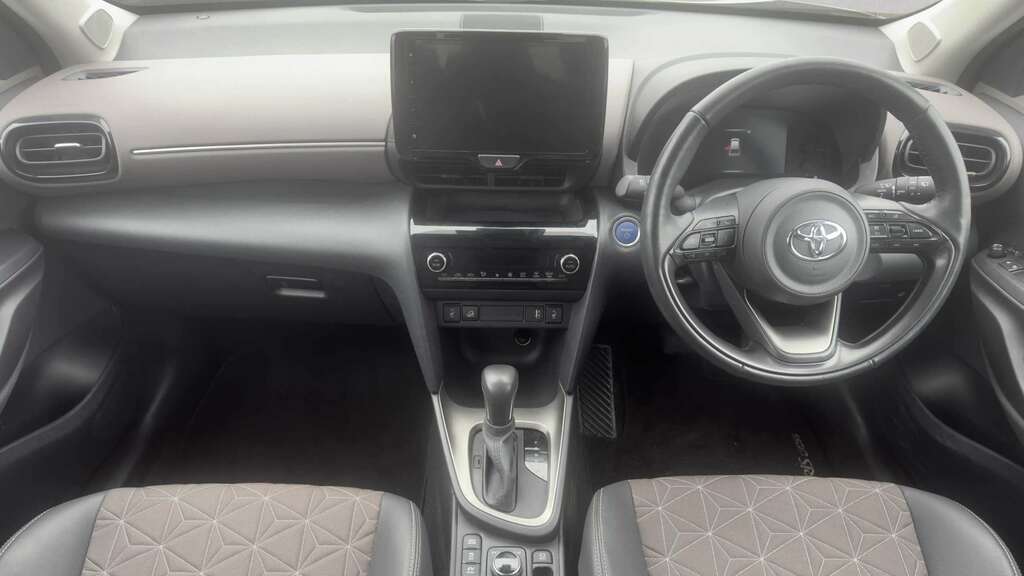 Toyota Yaris Cross 1.5 Hybrid Excel Awd Cvt 2023 GL72HJC Silver #6