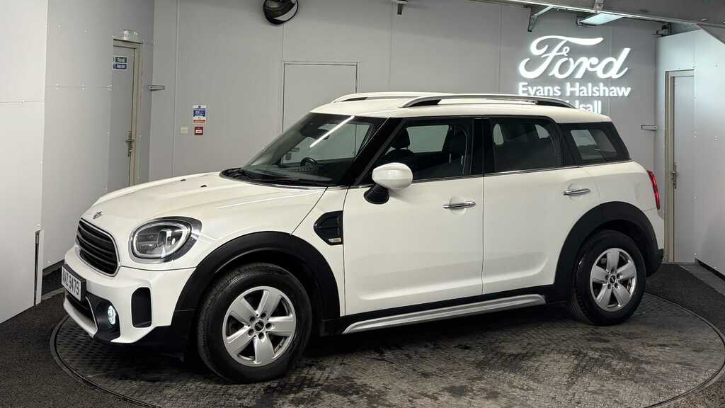 Mini Countryman 1.5 Cooper Classic 2023 AMZ9479 White #3