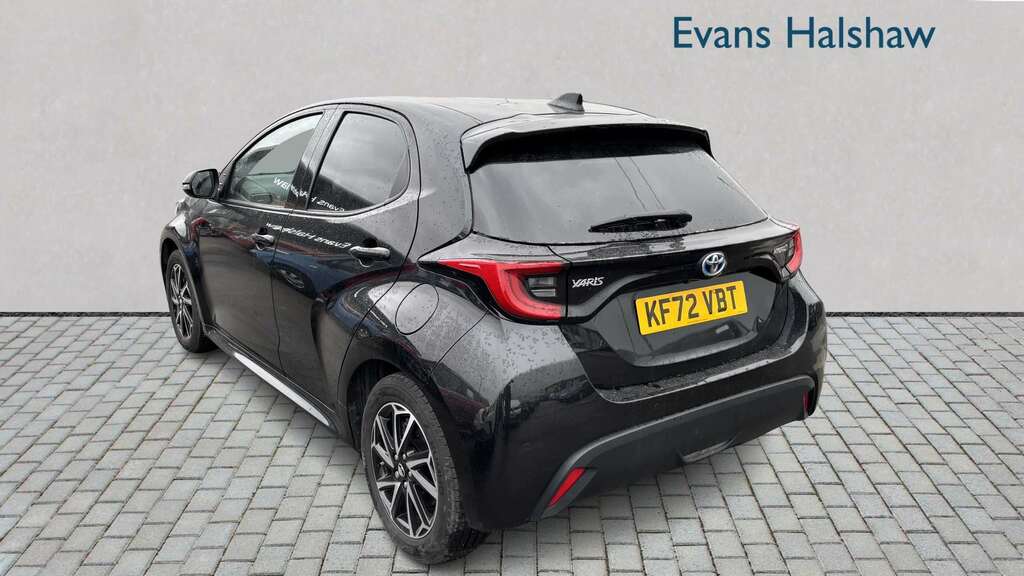 Toyota Yaris 1.5 Hybrid Design Cvt 2023 KF72VBT Black #5