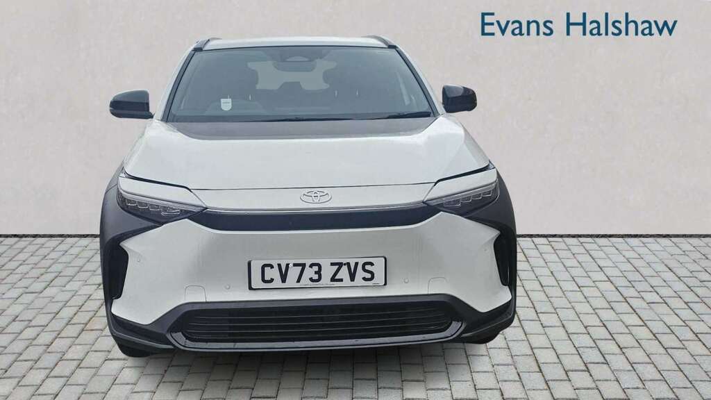 Toyota bZ4X 150Kw Motion 71.4Kwh 11Kw 2024 White #2