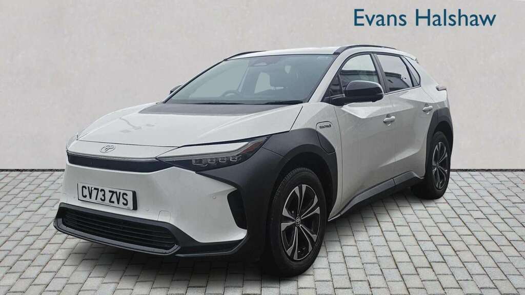 Toyota bZ4X 150Kw Motion 71.4Kwh 11Kw 2024 White #3