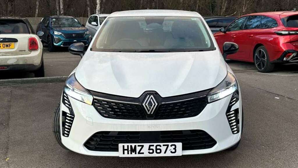 Renault Clio 1.6 E-tech Full Hybrid 145 Evolution 2025 HMZ5673 White #2