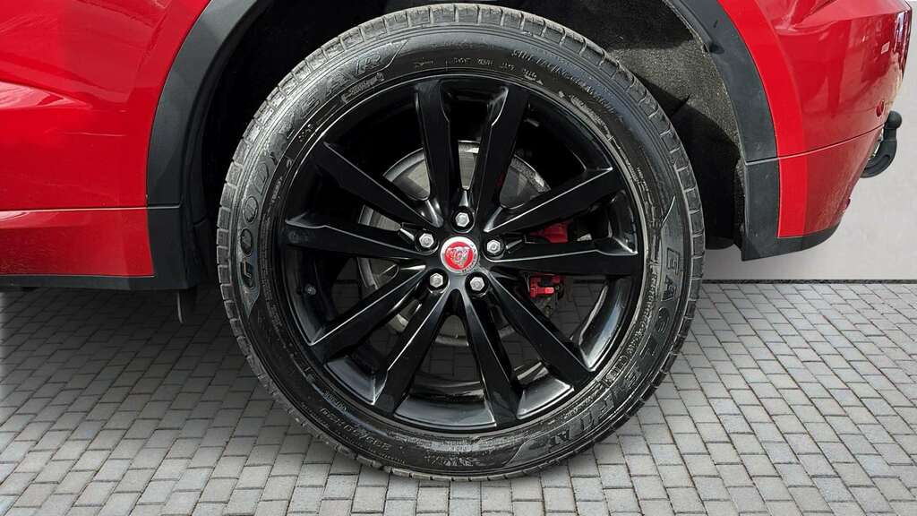 Jaguar E-Pace 2.0 D200 R-dynamic Black 2022 YL71KCV Red #5