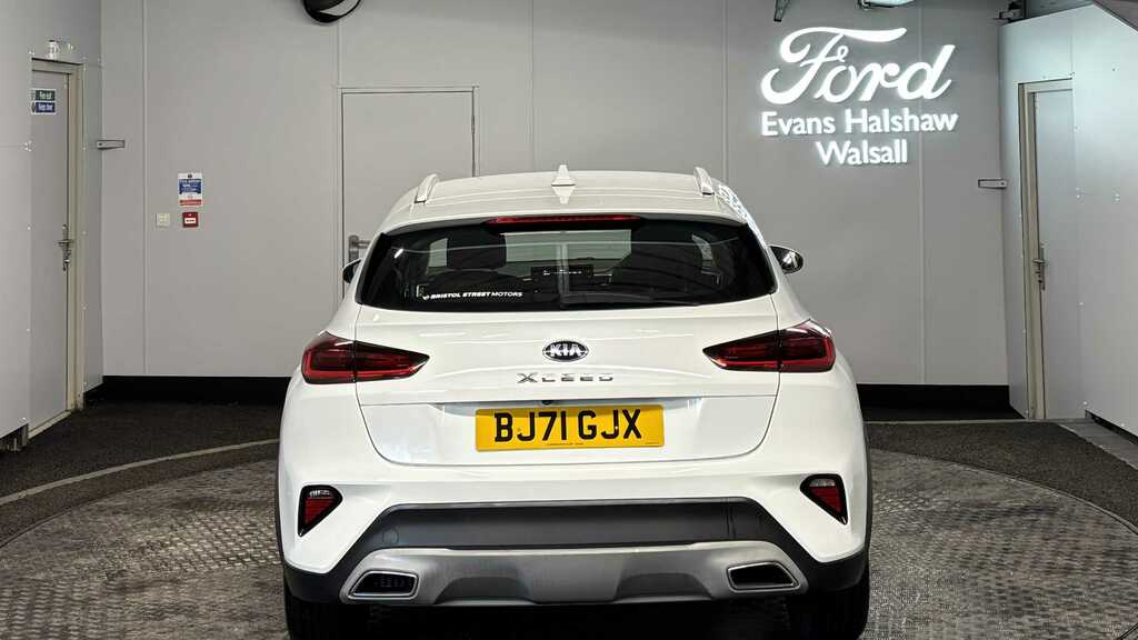 Kia Xceed 1.0T Gdi Isg 2 2021 BJ71GJX White #6