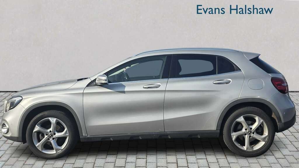 Mercedes-Benz GLA Class 200 Sport Premium 2018 RO18PGK Silver #3