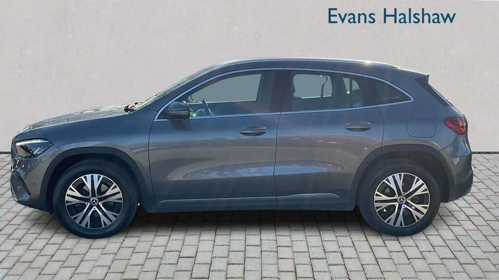 Mercedes-Benz GLA Class 200D Sport Executive 2025 BVZ5973 Grey #3