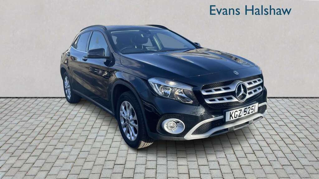 Mercedes-Benz GLA Class 200 Se 2018 Black