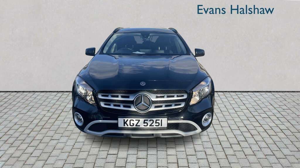 Mercedes-Benz GLA Class 200 Se 2018 KGZ5251 Black #5