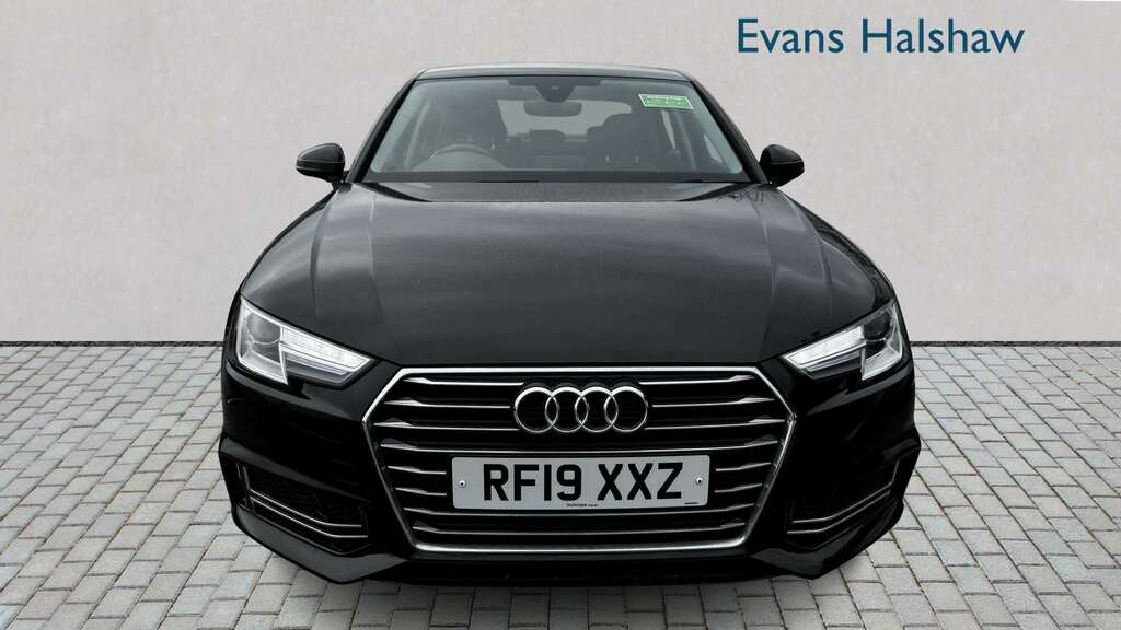 Audi A4 35 Tfsi Se 2019 RF19XXZ Black #2