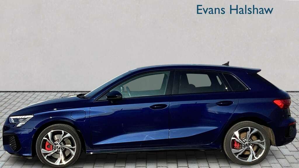 Audi A3 45 Tfsi E S Line Competition S Tronic 2021 Blue #3