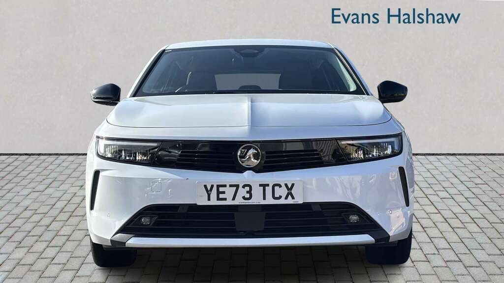 Vauxhall Astra 1.2 Turbo 130 Design 2023 YE73TCX White #3