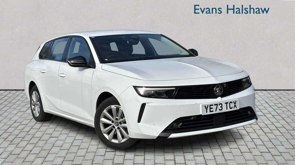 Vauxhall Astra 1.2 Turbo 130 Design 2023 White