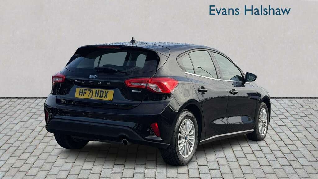 Ford Focus 1.0 Ecoboost Hybrid Mhev 155 Titanium Edition HF71NDX Black #2