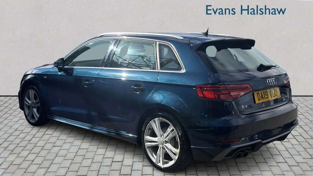 Audi A3 35 Tfsi S Line 2019 DA19VLU Blue #4