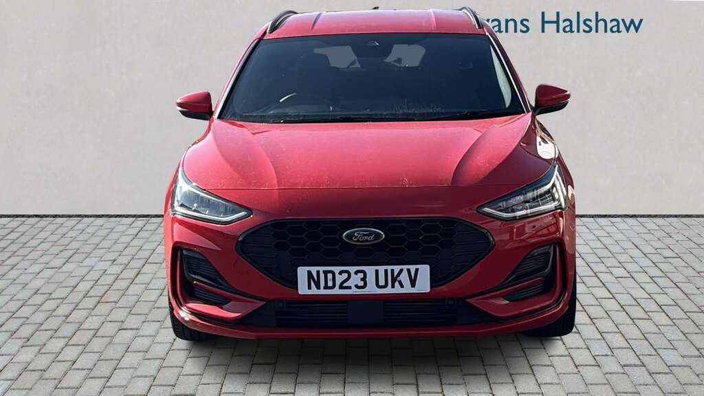 Ford Focus 1.0 Ecoboost Hybrid Mhev 155 St-line 2023 ND23UKV Red #4
