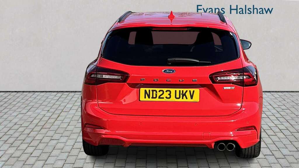 Ford Focus 1.0 Ecoboost Hybrid Mhev 155 St-line 2023 ND23UKV Red #5