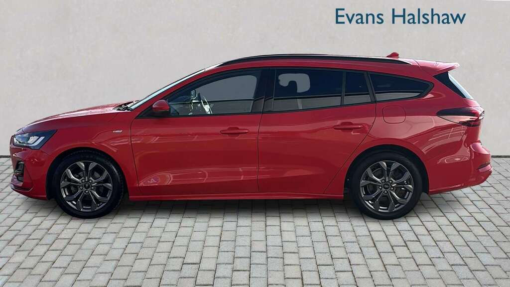 Ford Focus 1.0 Ecoboost Hybrid Mhev 155 St-line 2023 ND23UKV Red #3
