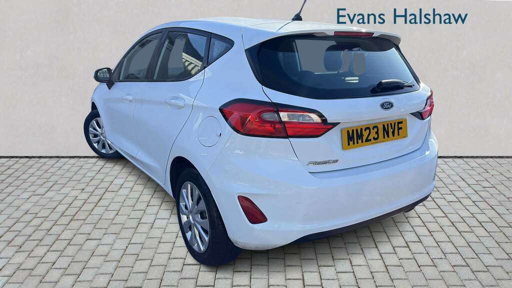 Ford Fiesta 1.1 Trend 2023 MM23NVF White #2