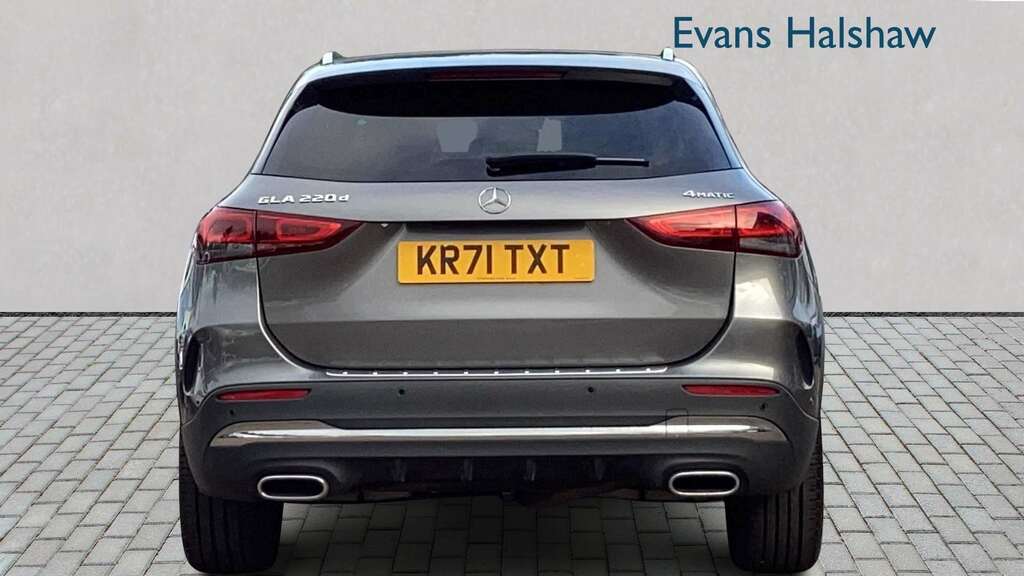 Mercedes-Benz GLA Class 220D 4Matic Amg Line Premium Plus 2022 KR71TXT Grey #5