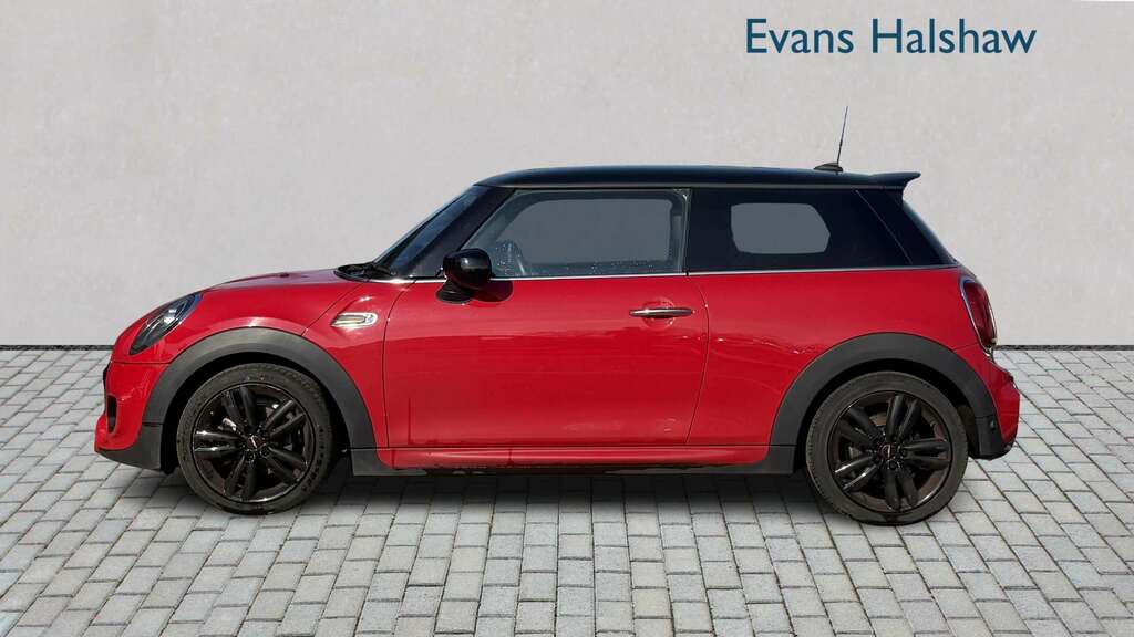 Mini Hatch 1.5 Cooper Sport II 2020 EF69NUV Red #3