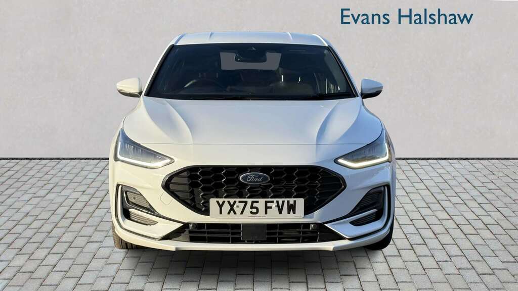 Ford Focus 1.0 Ecoboost Hybrid Mhev St-line 2025 YX75FVW White #3