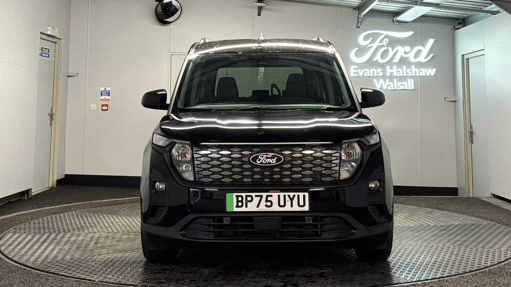 Ford Tourneo Courier 100Kw Titanium 43Kwh 2025 BP75UYU Black #3