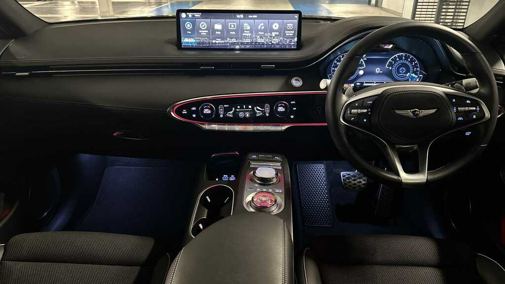 Genesis GV70 2.5T Sport Awd 2024 Silver #3