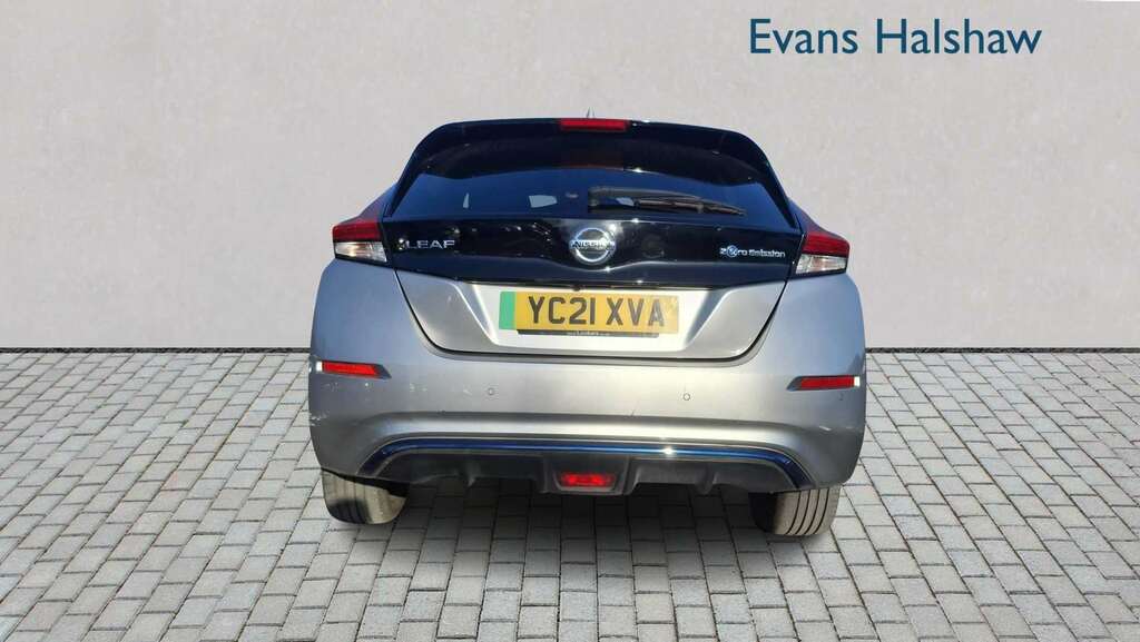 Nissan Leaf 110Kw N-connecta 40Kwh 2021 Silver #5