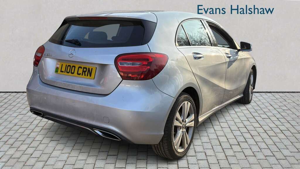 Mercedes-Benz A Class A180d Sport 2017 KS17XTW Silver #4