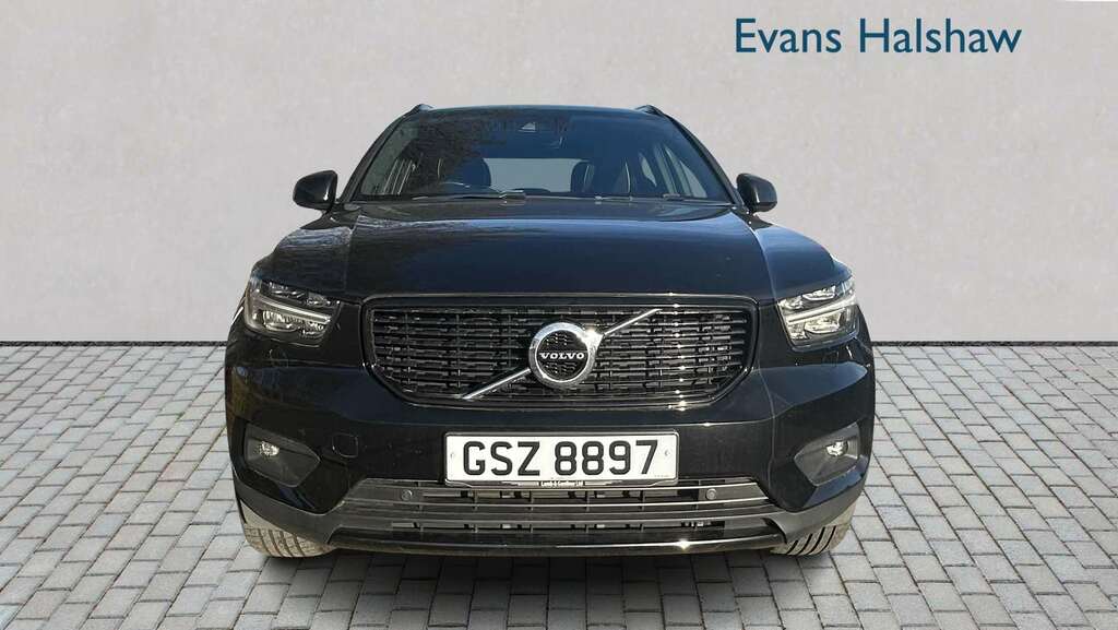 Volvo XC40 1.5 T3 163 R Design Pro 2020 GSZ8897 Black #3
