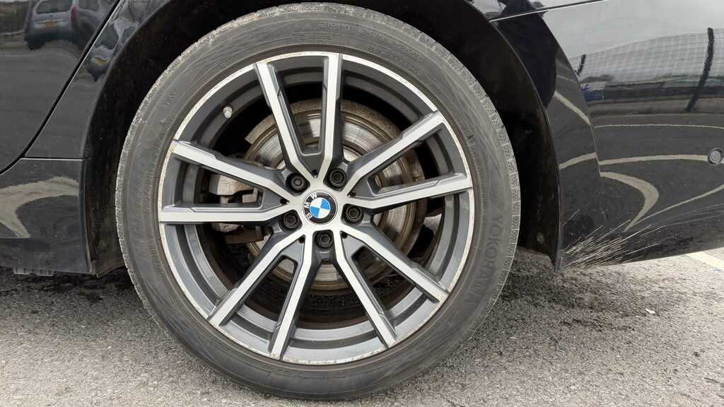 BMW 3 Series 330E Sport Pro Step 2021 YD21PYN Black #5