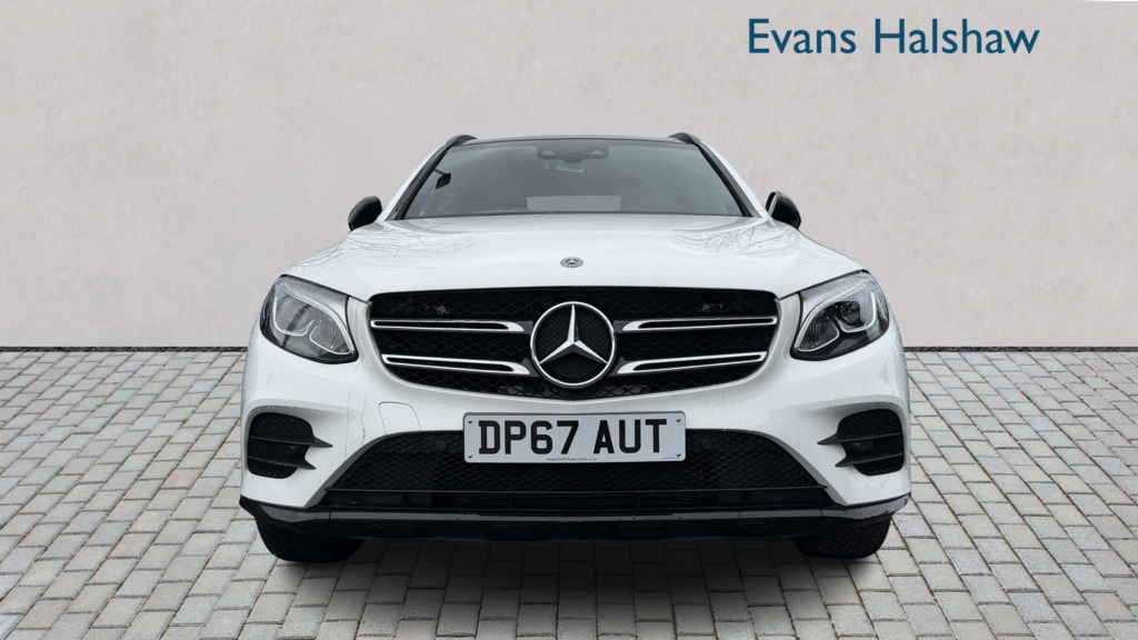 Mercedes-Benz GLC Class 220D 4Matic Amg Line Premium 9G-tronic 2017 DP67AUT White #2