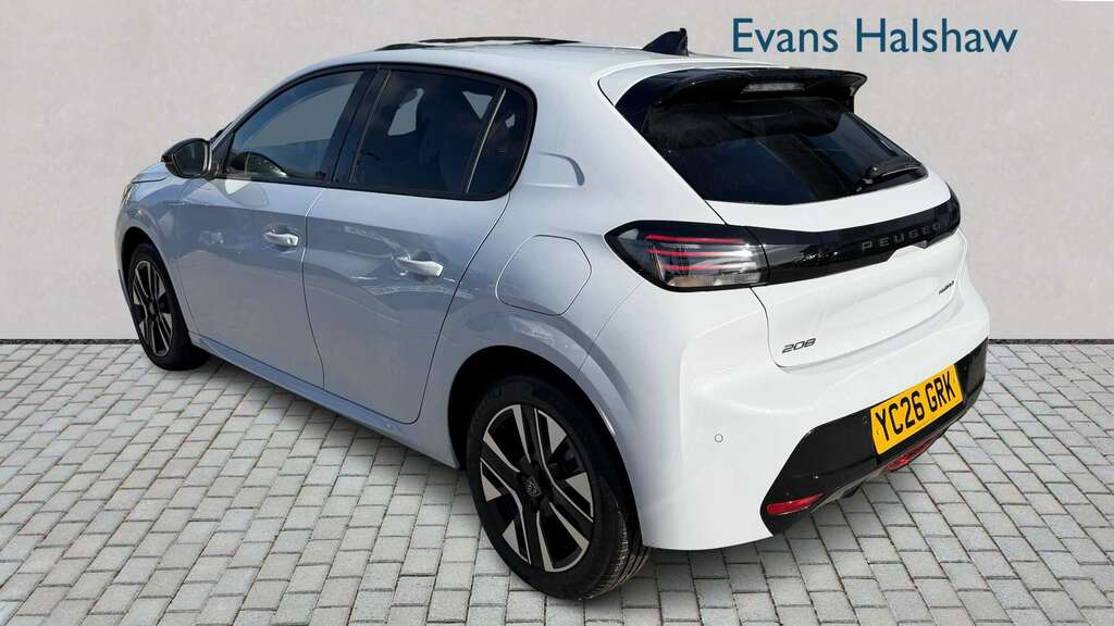 Peugeot 208 1.2 Hybrid 110 Allure E-dsc6 2026 YC26GRK White #5