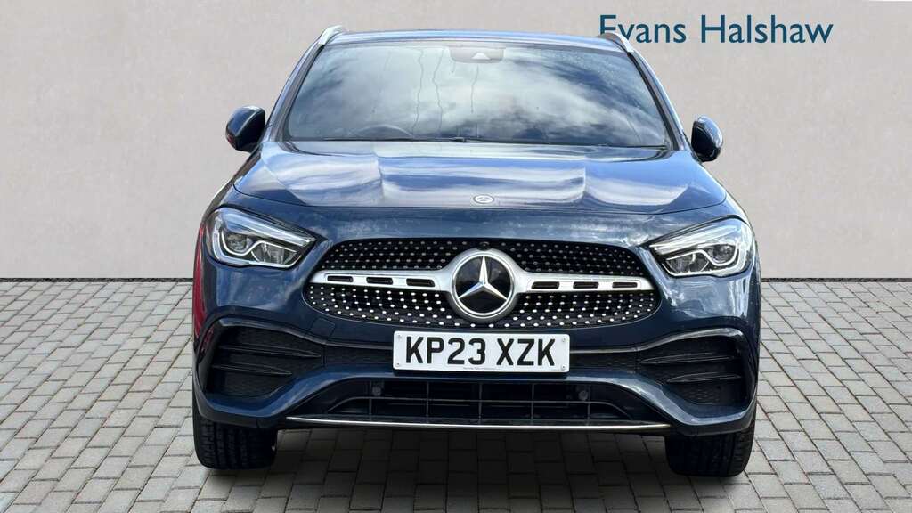 Mercedes-Benz GLA Class 200 Amg Line Premium 2023 KP23XZK Blue #3