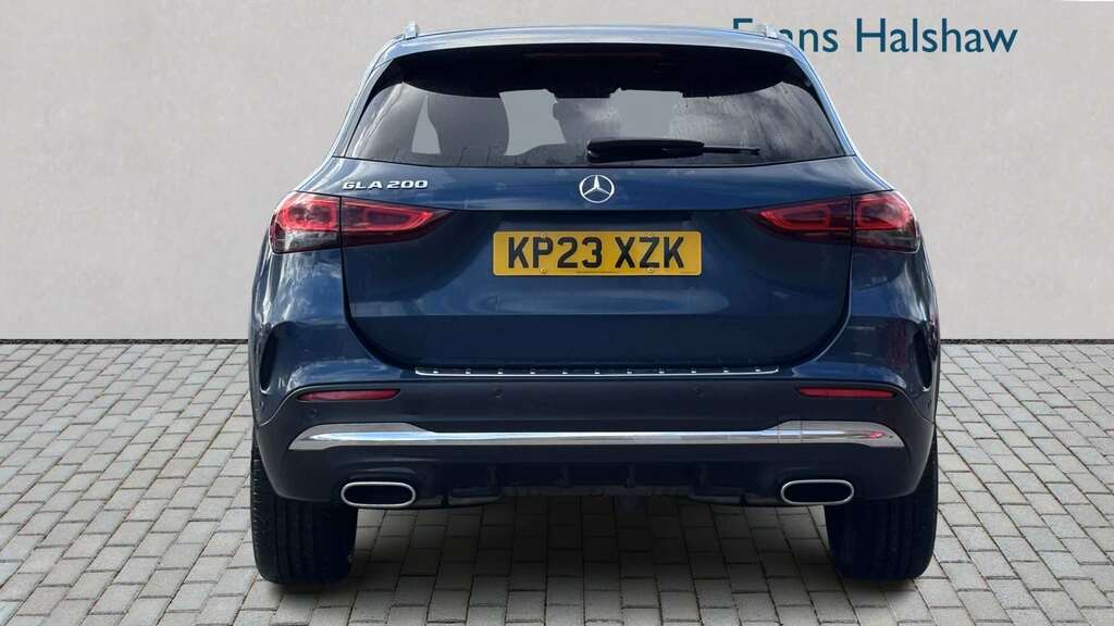 Mercedes-Benz GLA Class 200 Amg Line Premium 2023 KP23XZK Blue #4
