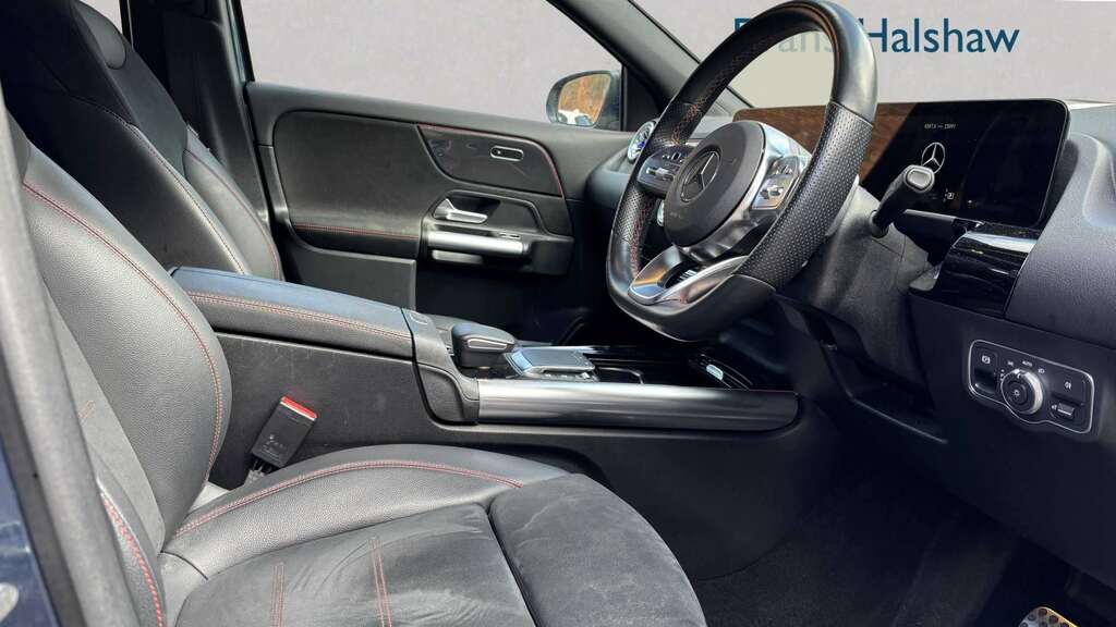 Mercedes-Benz GLA Class 200 Amg Line Premium 2023 KP23XZK Blue #2