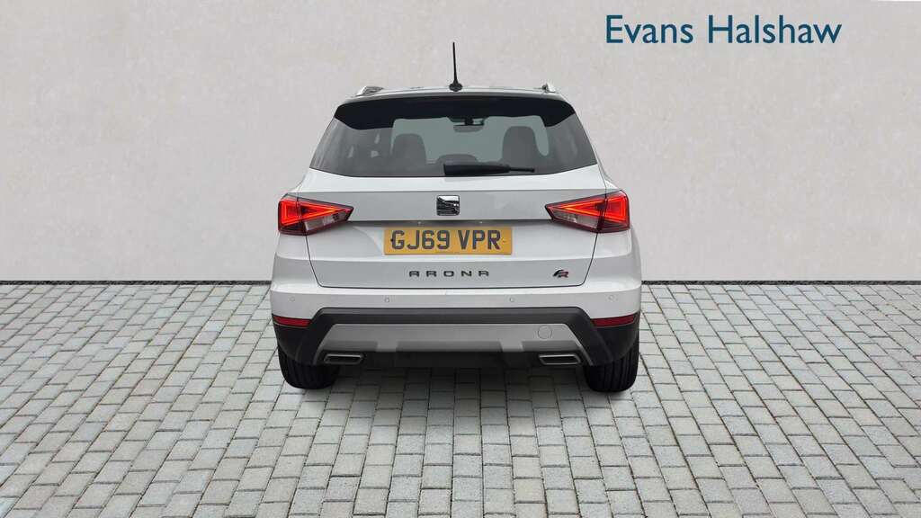 Seat Arona 1.0 Tsi 115 Fr Sport Ez Dsg 2019 GJ69VPR White #5