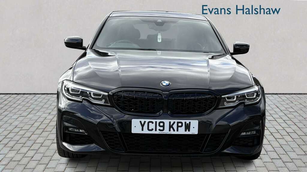 BMW 3 Series 320D M Sport Step 2019 YC19KPW Black #4