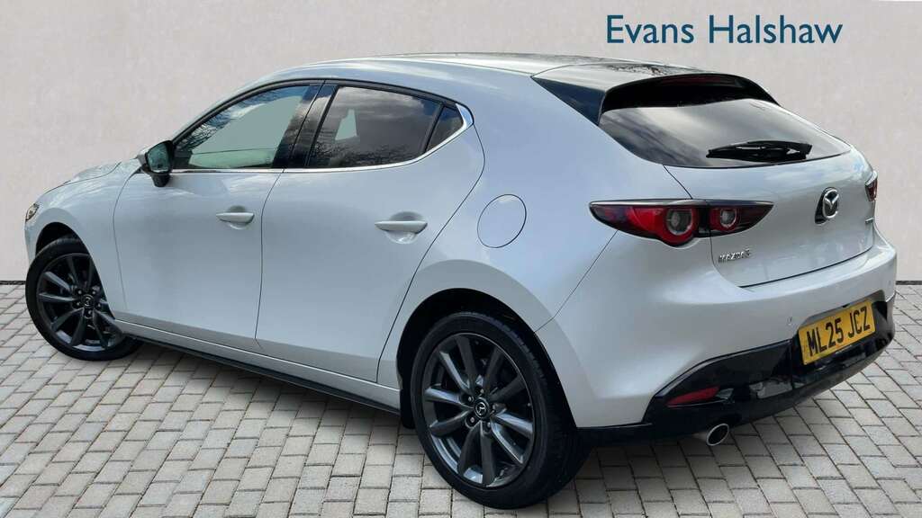 Mazda 3 2.5 E-skyactiv G Mhev 140 Exclusive-line ML25JCZ White #2